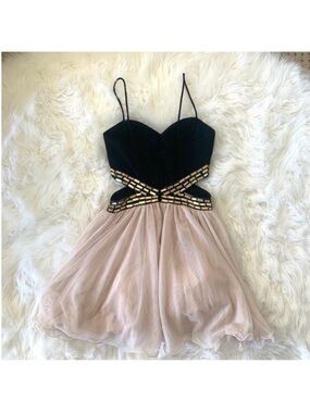 Blondie Nites Homecoming Dress Size 1 (Juniors)